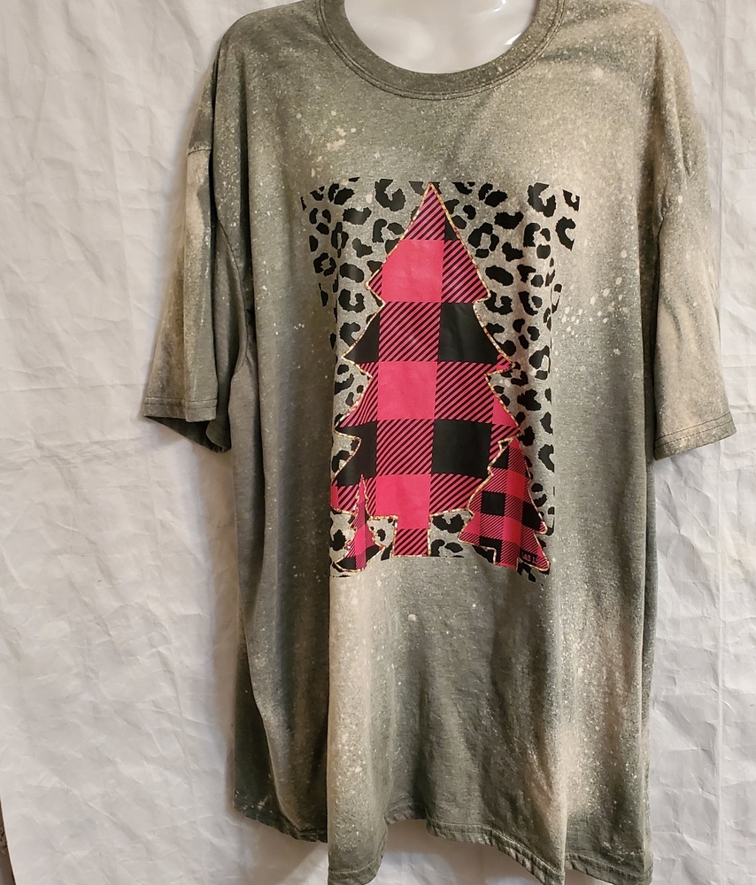 NWT Sage Green Christmas Tree Short-Sleeve T-shirt.  3XL